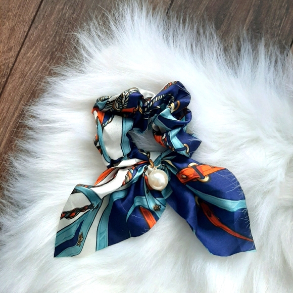 Silk Hair Scrunchie - Picture 2 of 3